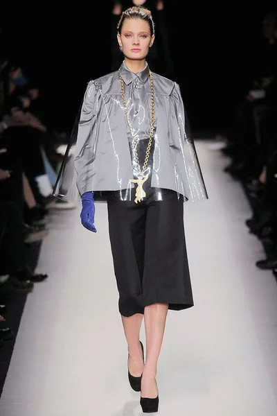 Look 9